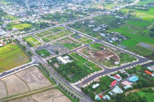 Đất nền xa trung tâm, đất nông nghiệp vùng ven là một trong những phân khúc thanh khoản sụt giảm mạnh nhất. Ảnh: Lê Toàn.