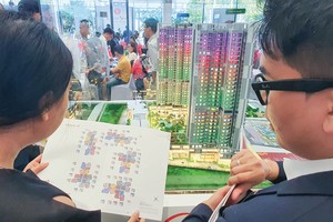 Nhiều dự án đưa sản phẩm ra thị trường sau tháng Ngâu. Ảnh: Lê Toàn.