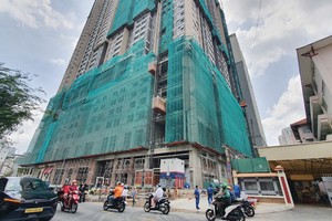 Nguồn cung sản phẩm tăng nhanh, nhưng sức cầu chưa theo kịp. Ảnh: Lê Toàn.