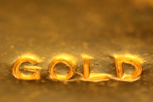 Vàng tăng mạnh sau khi nhận tin kinh tế xấu