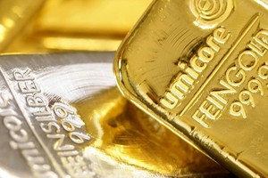 Vàng "hụt chân", xuống đáy thấp nhất 6 tuần