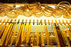 Giá vàng ngày 21/8: Vàng SJC vượt mức 35 triệu đồng/lượng