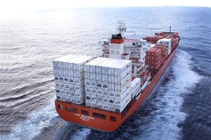 Xuất khẩu của Nhật Bản tăng trưởng chậm nhất trong hơn 1 năm