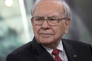 Tổng tài sản của Warren Buffett, người giàu thứ 3 trên thế giới, giảm 11,3 tỷ USD trong năm 2015