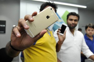 Dự báo doanh thu suy giảm, Apple nộp đơn mở cửa hàng tại Ấn Độ