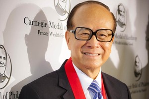 Tỷ phú Li Ka-shing cảnh báo Brexit