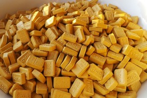 Giá vàng ngày 13/4: Hạ nhiệt từ đỉnh cao 3 tuần