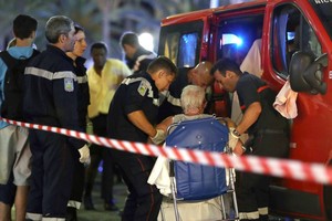 Sau khủng bố tại Nice, Pháp sẽ chứng minh sức mạnh quân đội tại Syria, Iraq