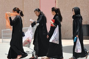 Giá dầu thấp, Philippines khốn đốn nhiều bề