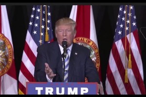 Bà Hillary Clinton đã gọi điện chúc mừng ông Trump