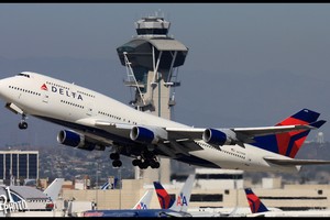 HNA Group Co từ Đại lục đã đồng ý mua lại Gategroup Holding AG, công ty chuyên cung cấp đồ ăn cho Delta Air Lines, Unites Airlines Inc và Emirates với giá 1,5 tỷ USD.