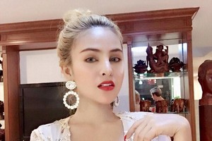 Nữ diễn viên Campuchia bị cấm đóng phim vì quá nóng bỏng