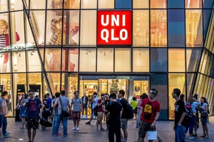 Uniqlo muốn vượt Zara, cạnh tranh với Amazon