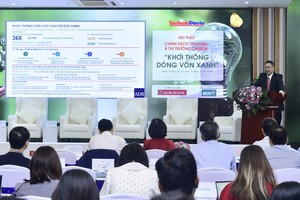Ông Bùi Minh Giáp, Chuyên gia Kinh tế trưởng ADB tại Việt Nam trình bày tham luận tại Hội thảo. Ảnh: Dũng Minh