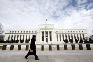 Hy vọng sớm tăng lãi suất của Fed bị phản đối mạnh