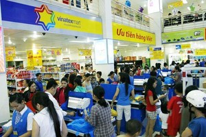 Vingroup đã trở thành chủ sở hữu mới của toàn bộ hệ thống chuỗi siêu thị Vinatexmart với 39 cửa hàng đang hoạt động trên 19 tỉnh thành trong cả nước