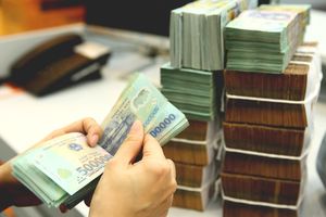 Cần tăng cung tiền gấp cho nền kinh tế