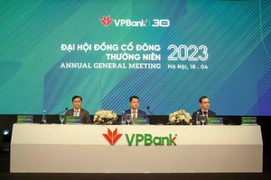 Chủ tịch đoàn điều hành ĐHCĐ