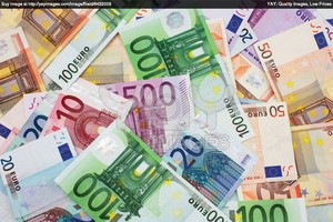 Châu Âu: Lo ngại giảm phát hâm nóng thị trường trái phiếu