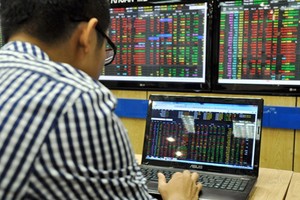 Quý III/2015, thêm 11 doanh nghiệp mới chào sàn HOSE