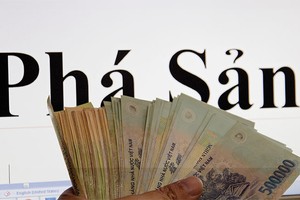 Tòa án từ chối giải quyết phá sản!?