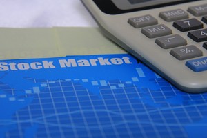 Năm 2015, hơn 1.000 nhà đầu tư nước ngoài được cấp mã số giao dịch