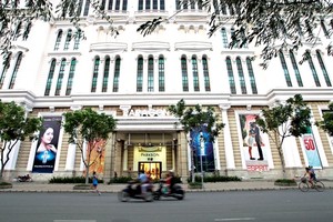 Parkson thoái lui và sự “đổi ngôi” của bất động sản bán lẻ