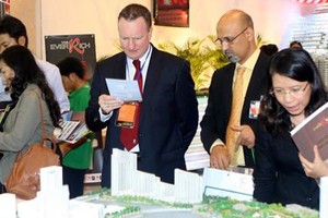 Số nhà đầu tư nước ngoài được cấp mã giao dịch tăng mạnh trong tháng 10