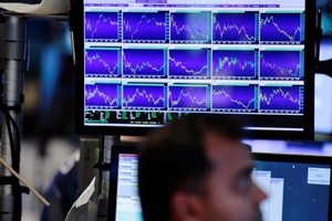 Tuần qua, khối ngoại gom mạnh VNM và VJC, mua ròng 885 tỷ đồng