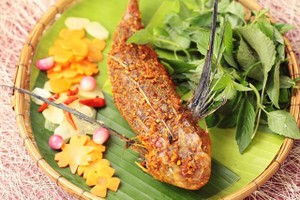 Nhâm nhi đặc sản “gà biển” nức tiếng Nam Trung Bộ