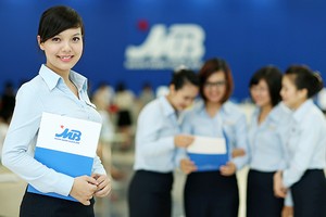 Cổ phiếu cần quan tâm ngày 19/1