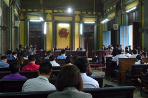 Toàn cảnh phiên tòa xét hỏi tại phiên xét xử lần thứ 5 vào ngày 26/12.