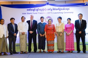 Lần đầu tiên, người dân Myanmar đã có thể chuyển tiền liên ngân hàng nhờ FPT IS