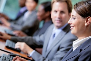 Ồ ạt gom cổ phiếu ngân hàng, khối ngoại trở lại mua ròng nhẹ trong phiên mất điểm 13/12