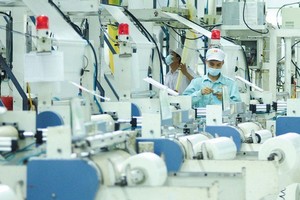 Nhựa An Phát Xanh (AAA): Phó tổng giám đốc đăng ký mua tiếp 3 triệu cổ phiếu