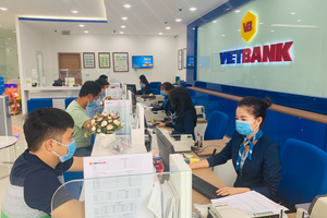 Vietbank treo giải 1 kg vàng 9999 cho khách hàng gửi tiết kiệm