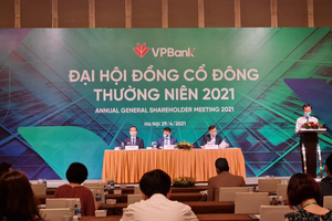 ĐHĐCĐ VPBank: Bán 50% vốn FE Credit, phát hành 15 triệu cổ phiếu ESOP