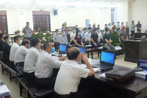 Nhiều bị cáo vụ án Nhật Cường khóc nghẹn chua xót 