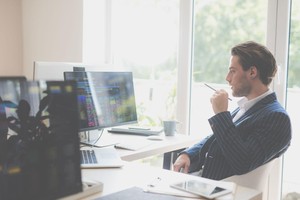 Cổ phiếu Apple khiến chứng khoán Mỹ chao đảo