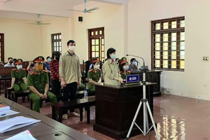 Các bị cáo tại tòa.