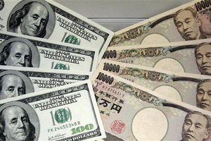 Đồng Yên giảm xuống mức thấp nhất trong hơn 2 thập kỷ