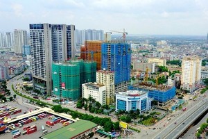 JLL nhận định, lượng căn hộ bán ra tại Hà Nội sẽ tăng mạnh từ nay đến cuối năm 2017.