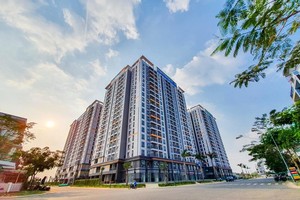 Toàn cảnh dự án Lovera Vista với góc 2 mặt tiền đường tọa lạc trong khu dân cư Phong Phú 4, khu Nam TP.HCM.