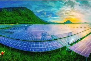 Mở cửa tham quan nhà máy điện mặt trời đẹp nhất Việt Nam