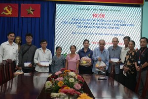 Công ty Tân Hiệp Phát luôn dành sự quan tâm đặc biệt đến các thương binh, gia đình liệt sĩ và các gia đình có công với đất nước, hỗ trợ các gia đình vượt qua khó khăn.