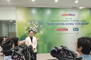 Ông Nguyễn Hữu Tú, Phó tổng giám đốc Công ty cổ phần MIZA trả lời phỏng vấn bên lề hội thảo “Chính sách tín dụng và thị trường carbon: Khơi thông dòng vốn xanh”. Ảnh Dũng Minh