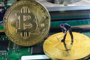 Theo quy định hiện hành, bitcoin và các loại tiền ảo tương tự không phải là phương tiện thanh toán hợp pháp tại Việt Nam