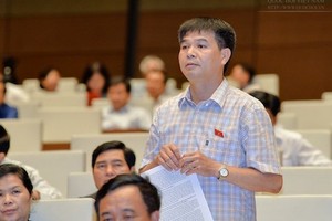 Đại biểu Nguyễn Hữu Toàn (đoàn Lai Châu)