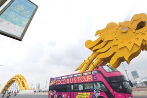 Trong tiến trình hội nhập, vị trí, vai trò của Việt Nam ngày càng được xác lập rõ, từ địa - chính trị có tính chiến lược, phát triển kinh tế, đến kết nối với khu vực và thế giới.. Ảnh: Nam Khánh