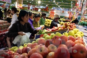 Bộ Tài chính cảnh báo việc lợi dụng bão lụt để nâng giá hàng thiết yếu